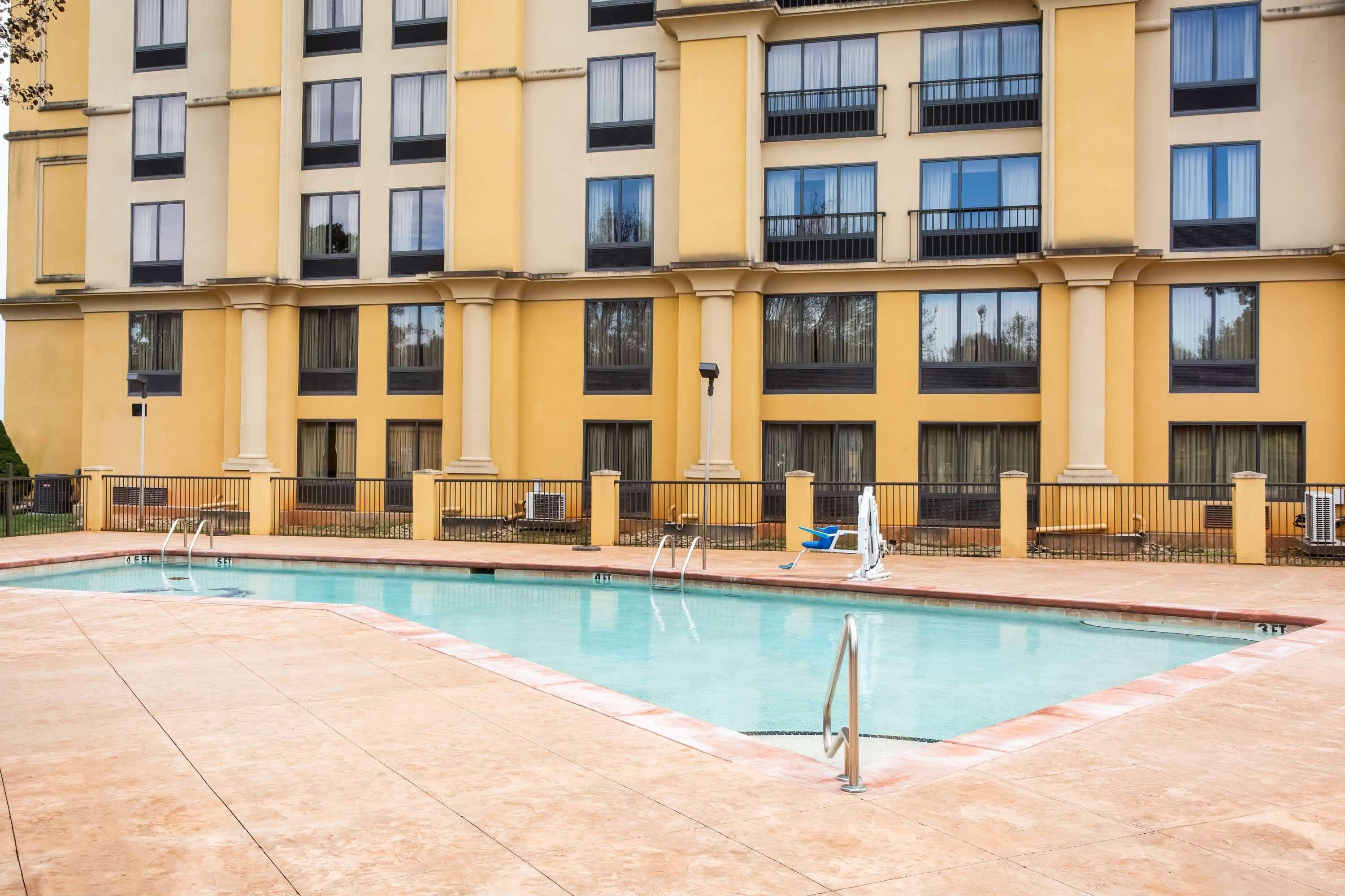 Mainstay Suites Conover-Hickory Экстерьер фото