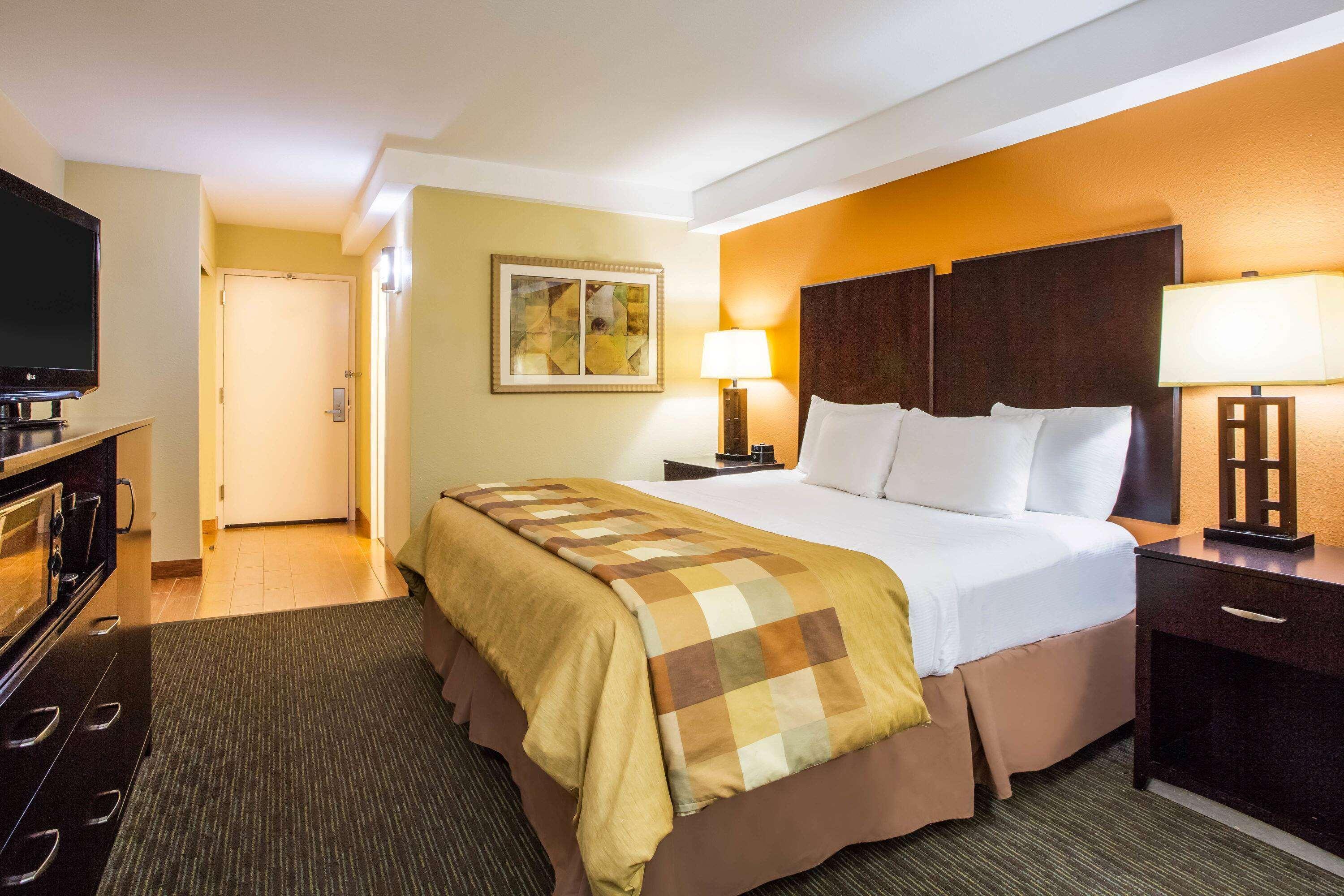 Mainstay Suites Conover-Hickory Экстерьер фото