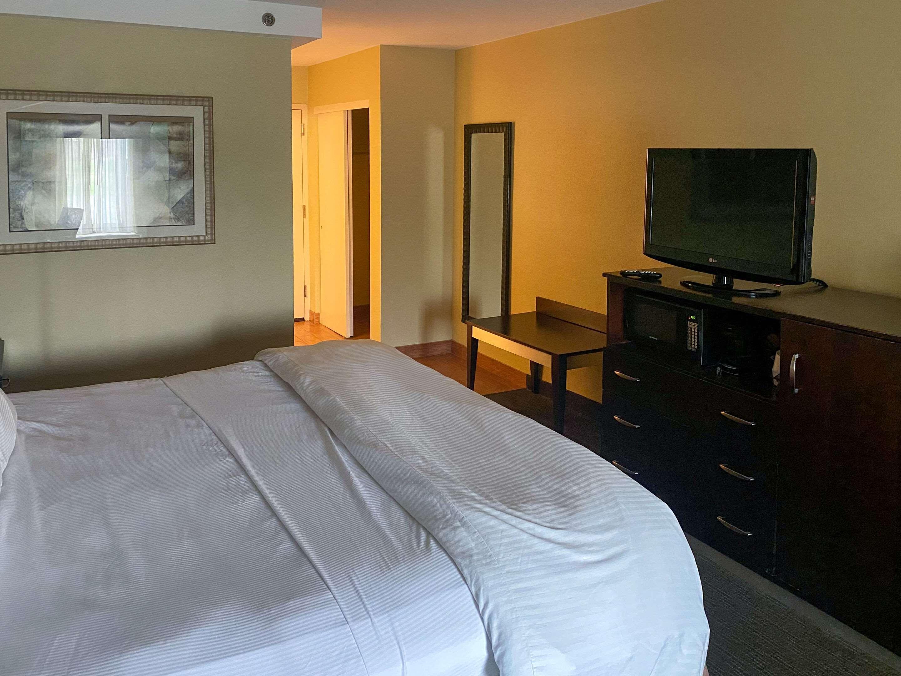 Mainstay Suites Conover-Hickory Экстерьер фото