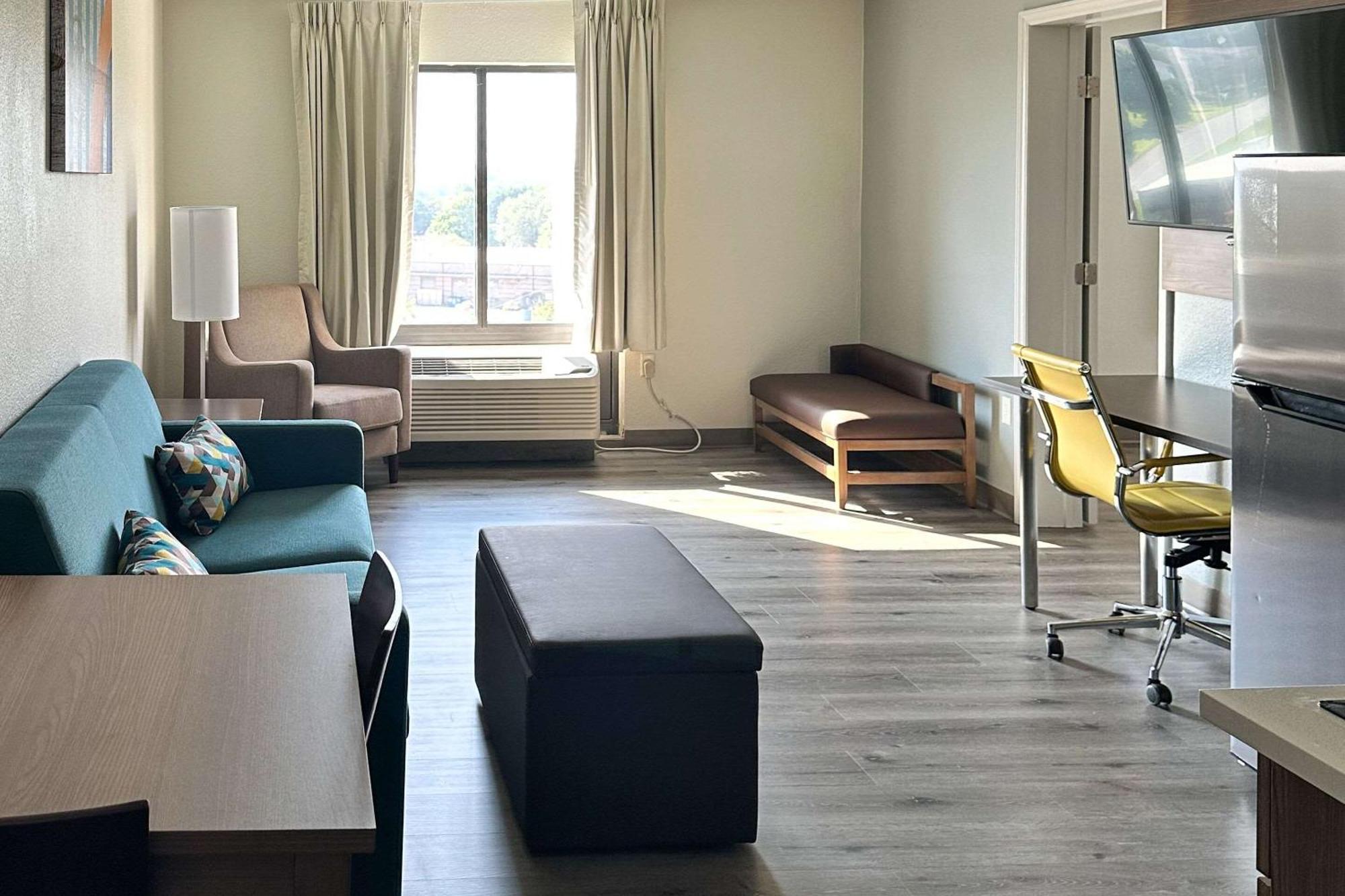 Mainstay Suites Conover-Hickory Экстерьер фото