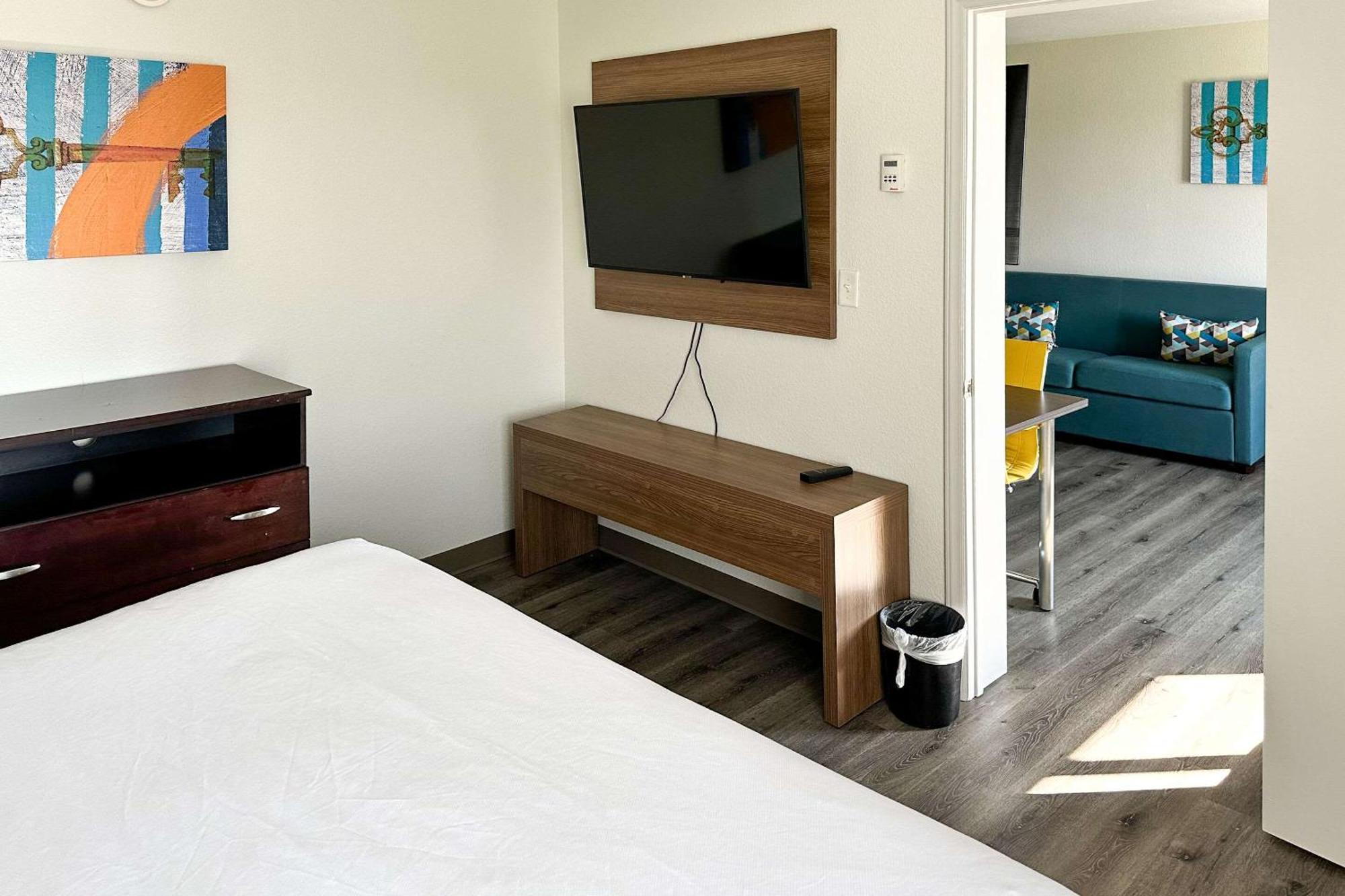 Mainstay Suites Conover-Hickory Экстерьер фото