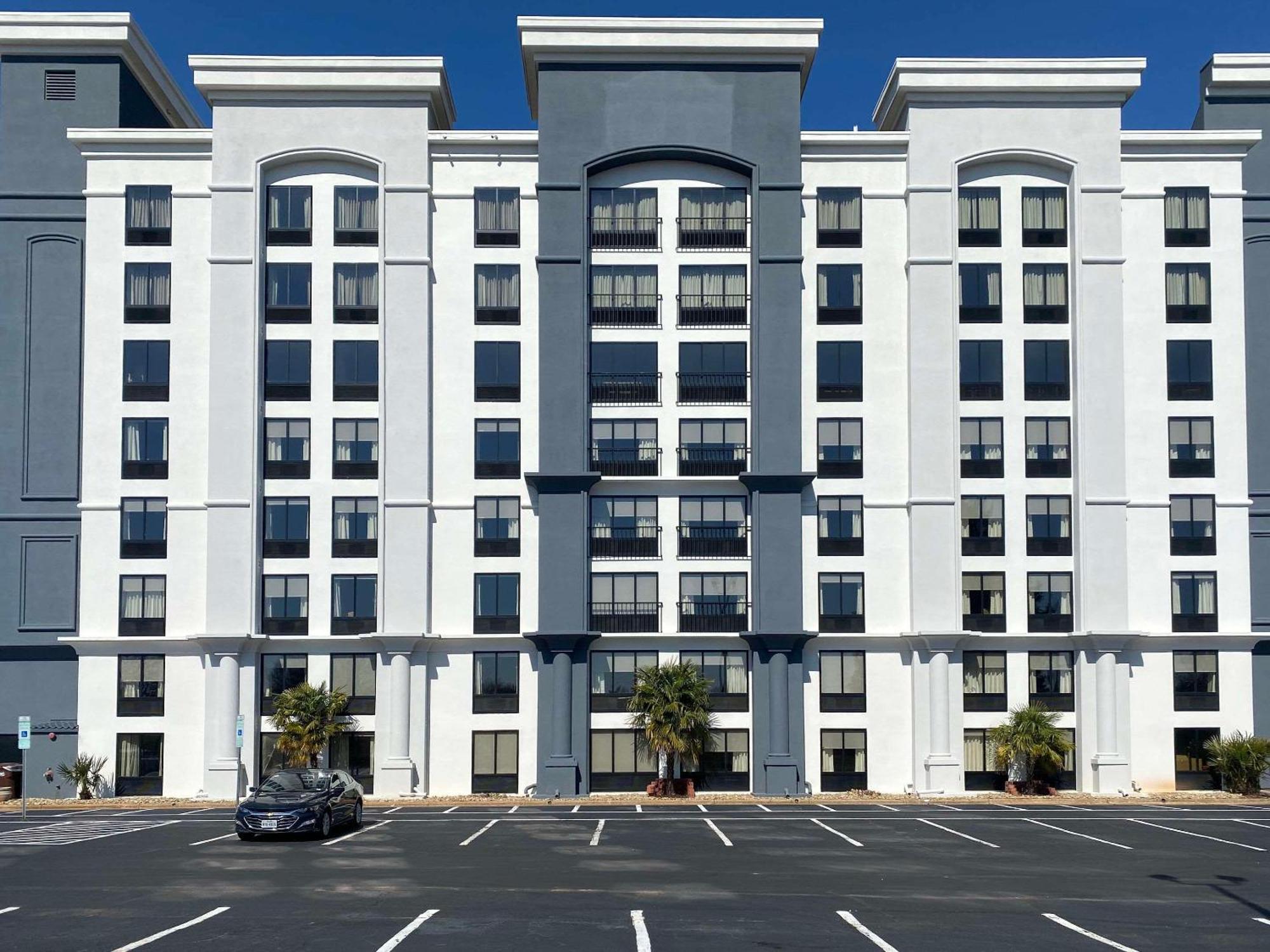 Mainstay Suites Conover-Hickory Экстерьер фото